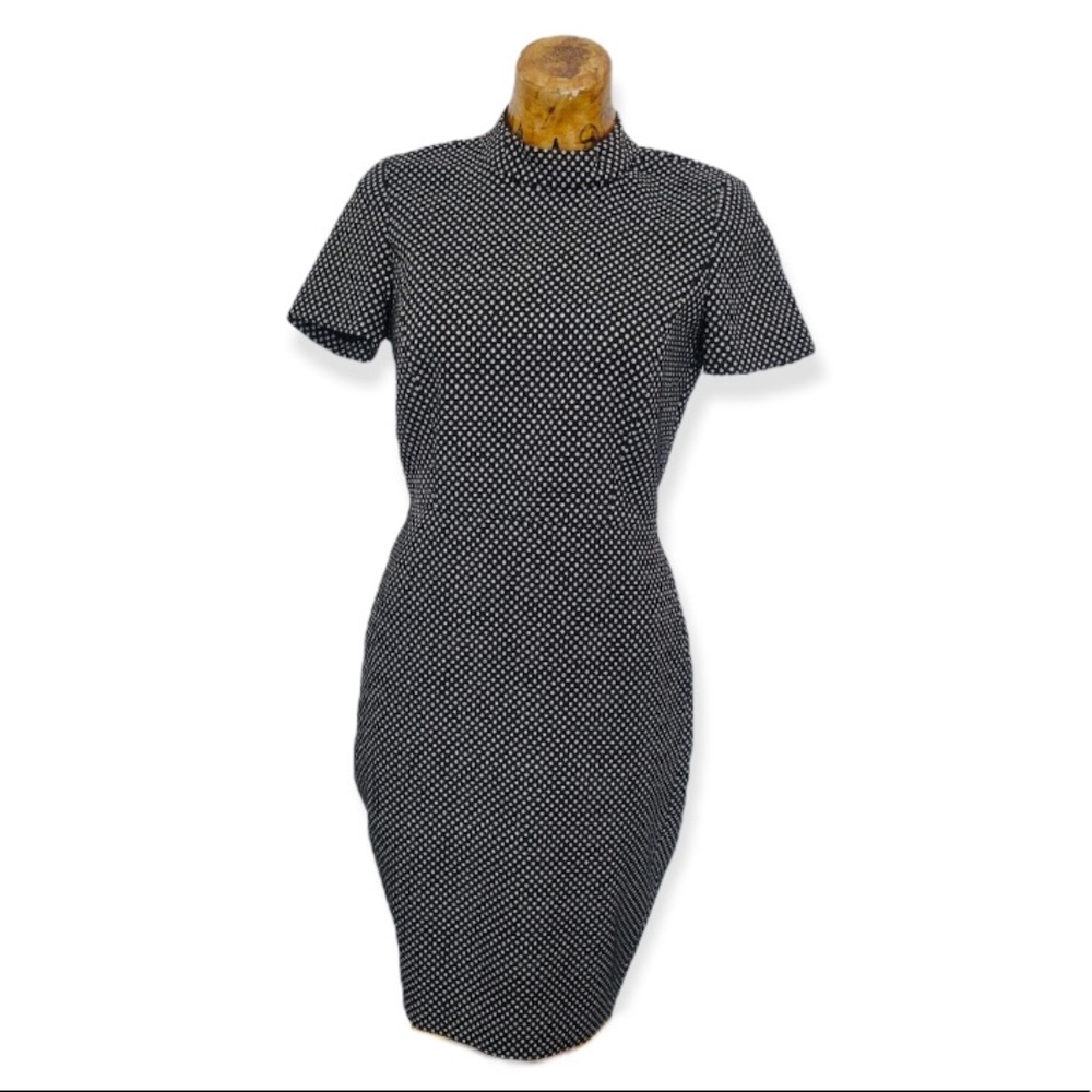 J Crew fitted body con dress Sz 4 SMALL short sleeve zipper back